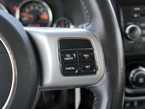 Used 2017 Jeep Compass High Altitude AWD/4WD image 28