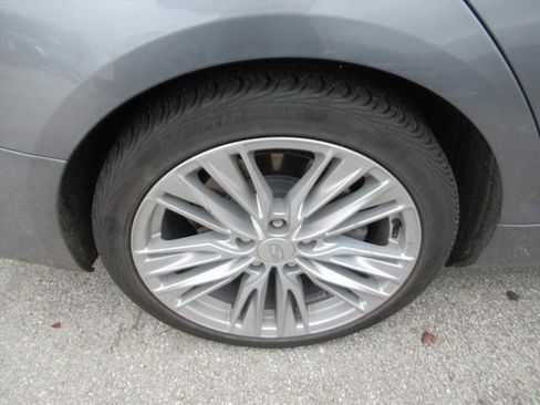 Used 2022 Cadillac CT4 Premium Luxury image 5