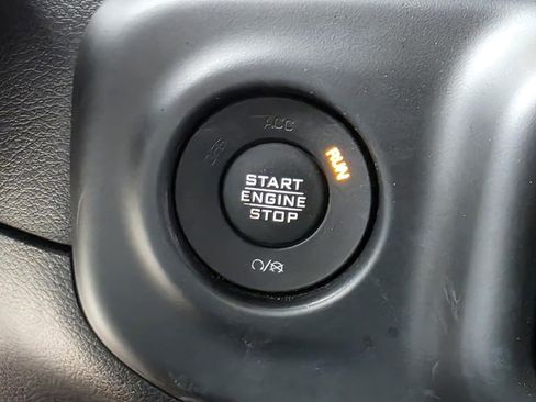 Used 2021 Jeep Wrangler Unlimited Rubicon AWD/4WD image 24