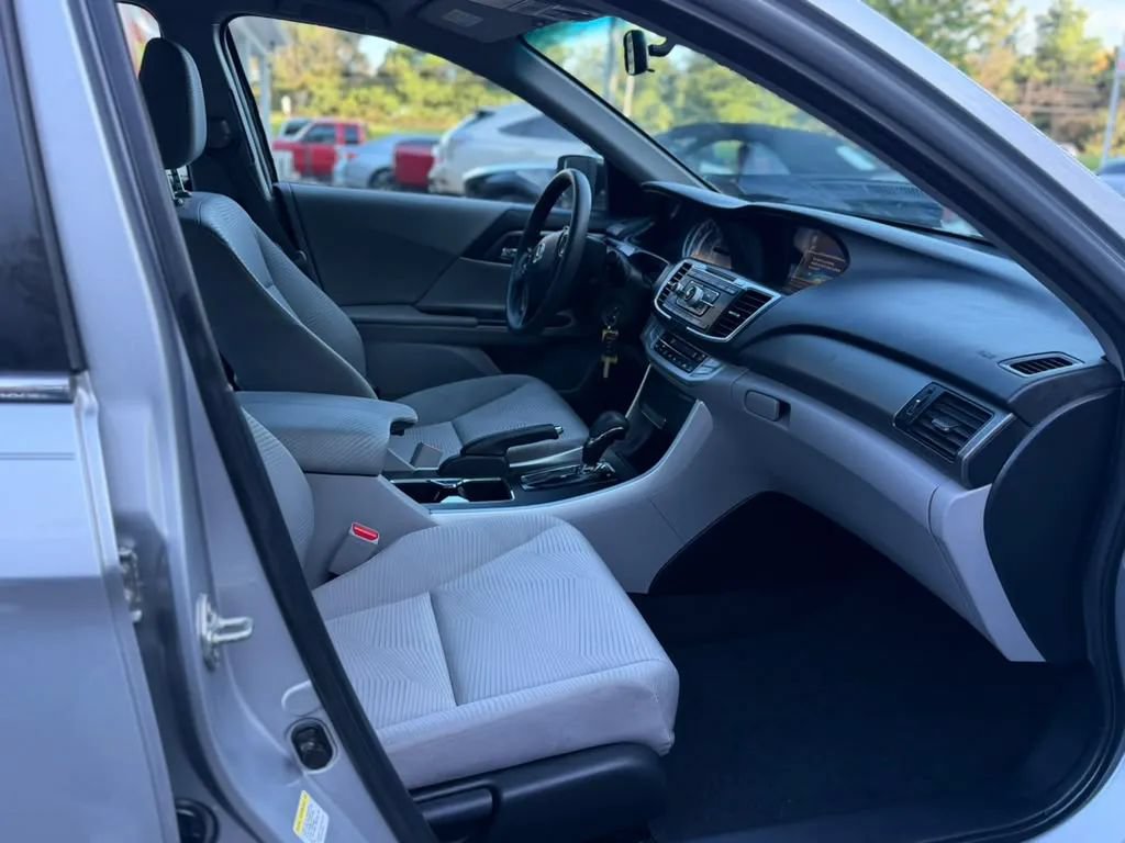 Used 2014 Honda Accord LX image 23