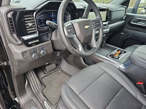 Used 2024 Chevrolet Silverado 2500 LTZ w/ LTZ Premium Package AWD/4WD image 11