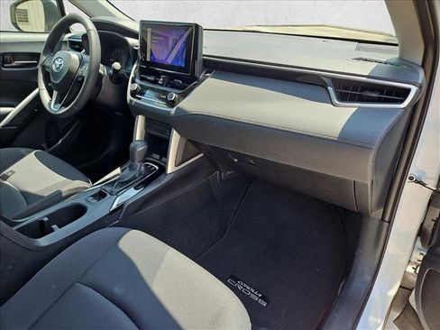 Used 2024 Toyota Corolla Cross LE FWD image 21