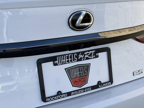 Used 2023 Lexus ES 350 F Sport w/ Accessory Package (Z2) image 29