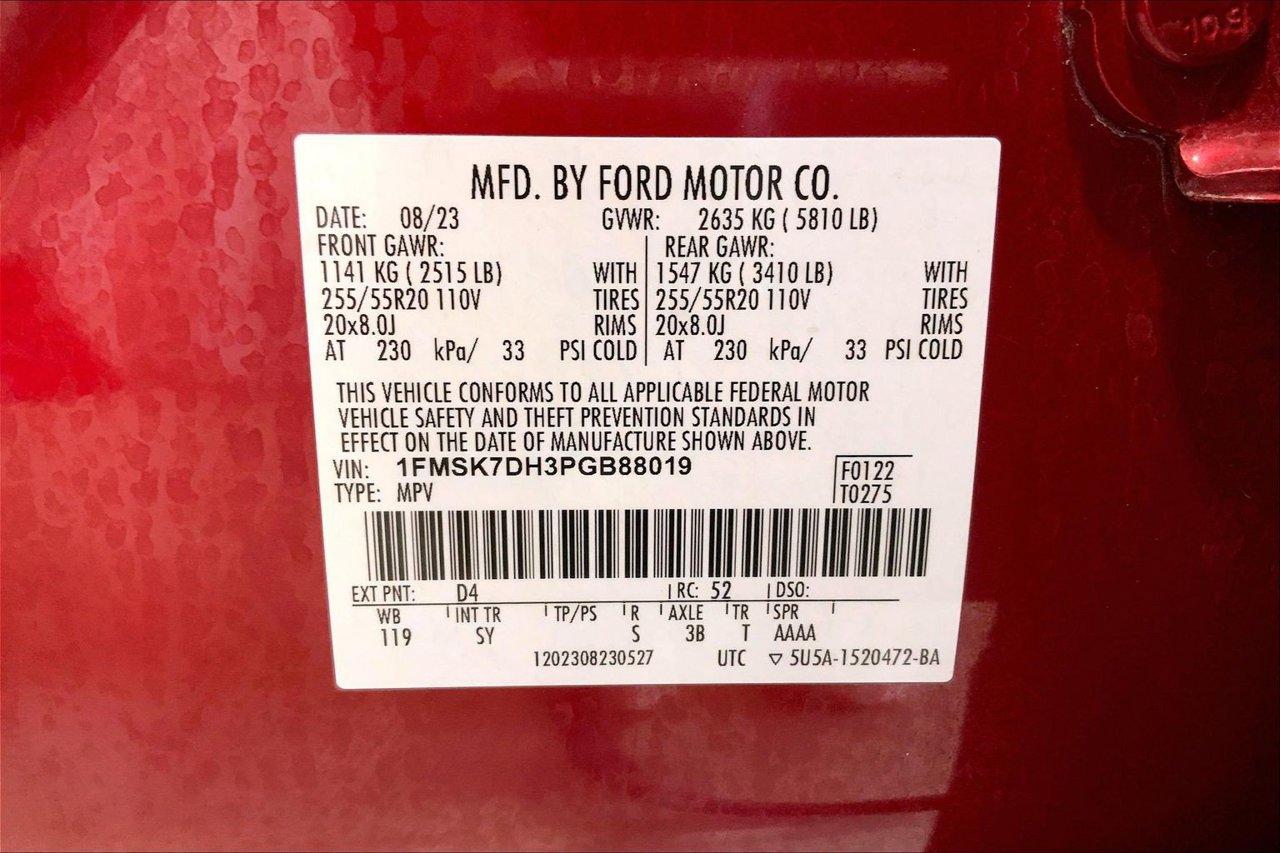 Used 2023 Ford Explorer XLT w/ Equipment Group 202A RWD image 33