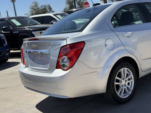 Used 2015 Chevrolet Sonic LT w/ Wheels and Fog Lamp Package FWD image 8