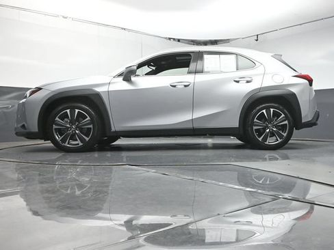 Used 2020 Lexus UX 200 w/ Premium Package FWD image 36