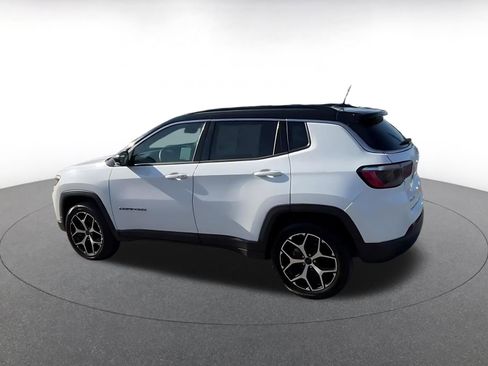 Used 2025 Jeep Compass Limited AWD/4WD image 10