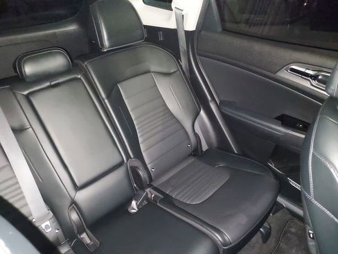 Used 2025 Kia Sportage SX image 14