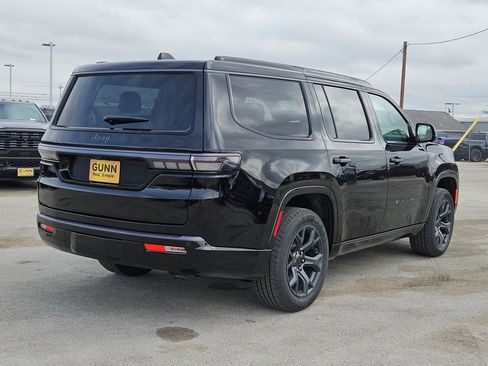 New 2026 Jeep Grand Wagoneer Limited w/ Premium Group II image 3