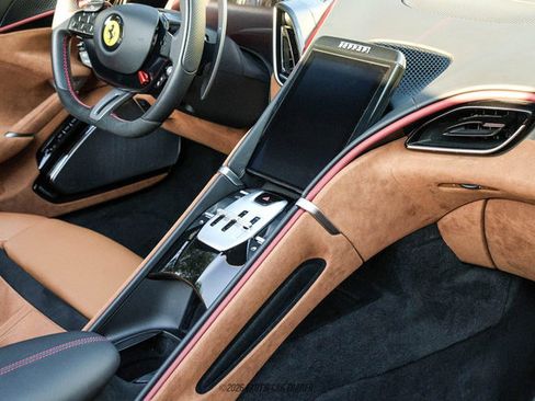 Used 2025 Ferrari Roma Spider RWD image 36