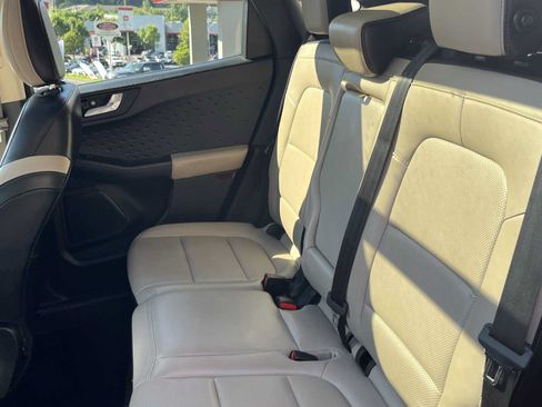 Used 2020 Ford Escape SEL AWD/4WD image 14