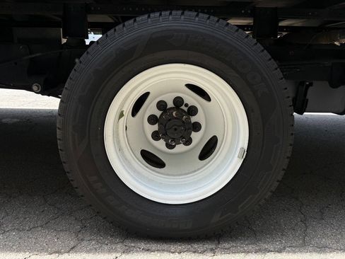 Used 2023 Ford E-450 and Econoline 450 Super Duty w/ Power Windows & Locks Group RWD image 22