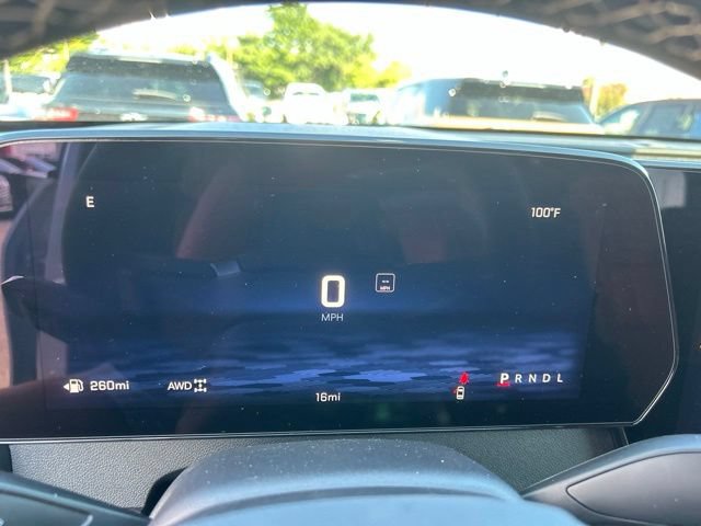 New 2027 Chevrolet Traverse Z71 w/ Driver Confidence Package AWD/4WD image 21