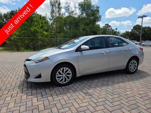 Used 2019 Toyota Corolla LE FWD image 3