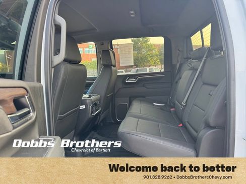 Used 2026 GMC Sierra 2500 SLT w/ SLT Premium Package AWD/4WD image 17