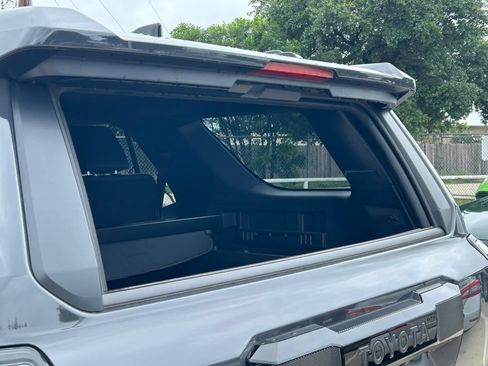 Used 2025 Toyota 4Runner Platinum AWD/4WD image 17