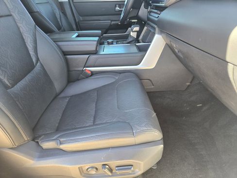 Used 2023 Toyota Sequoia Limited image 17