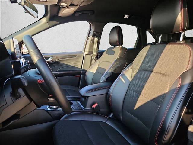 Used 2025 Ford Escape ST-Line Select AWD/4WD image 15
