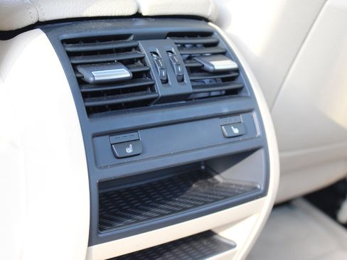 Used 2011 BMW 535i xDrive Sedan image 34