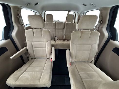 Used 2016 Dodge Grand Caravan SE w/ Quick Order Package 29E SE image 15