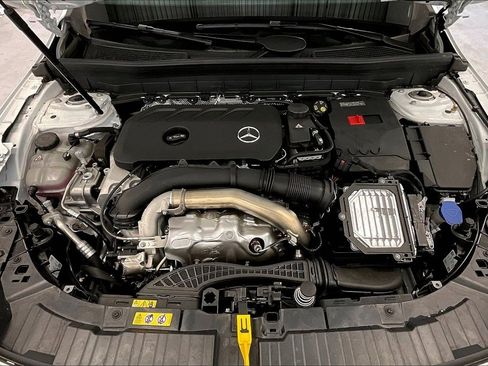 New 2026 Mercedes-Benz GLB 250 image 16