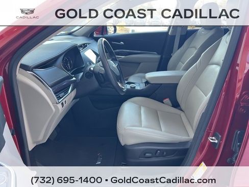 Used 2021 Cadillac XT4 Luxury w/ Cold Weather Package image 14