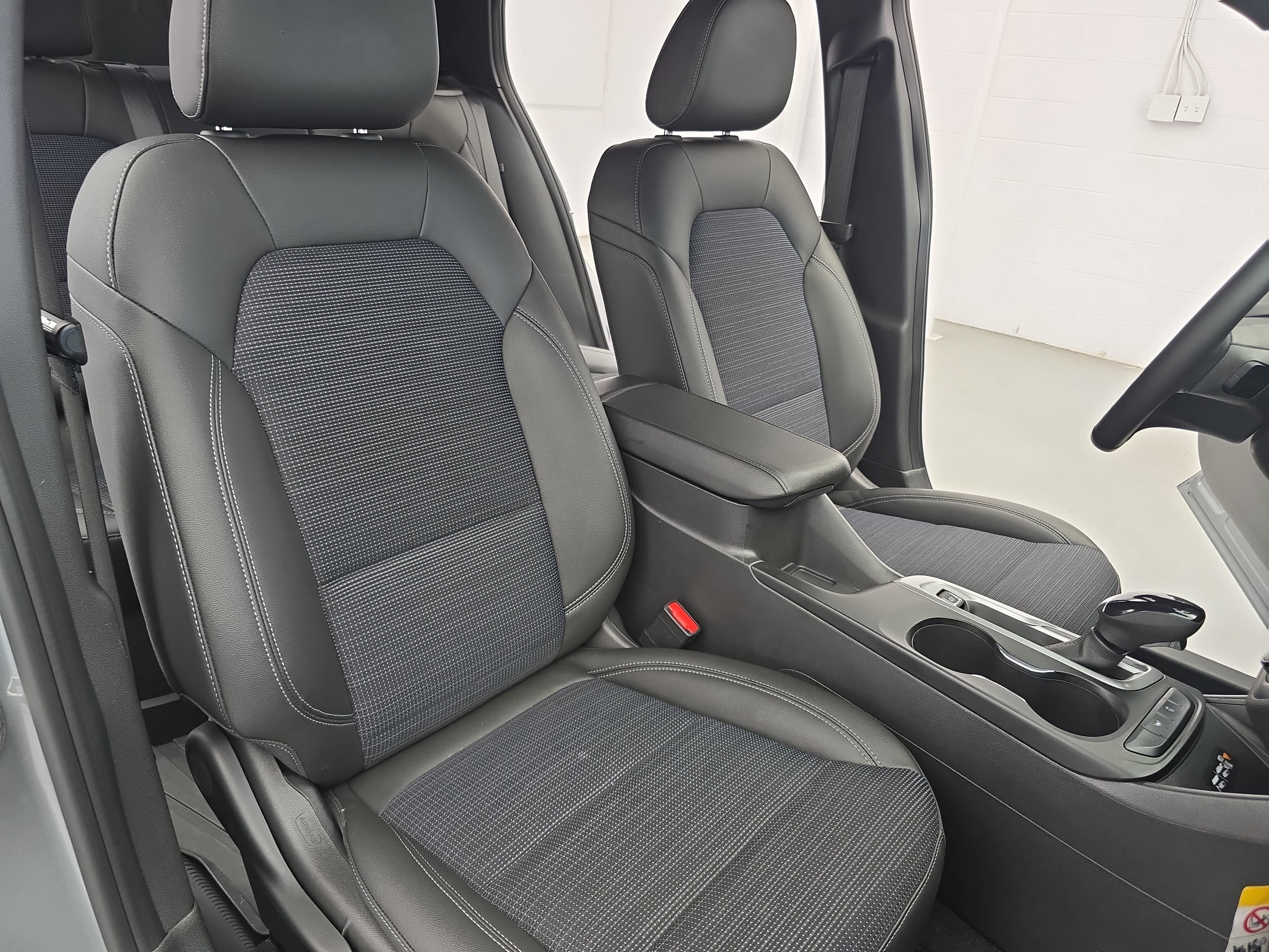 Used 2025 Buick Envista Preferred w/ Convenience I Package FWD image 10