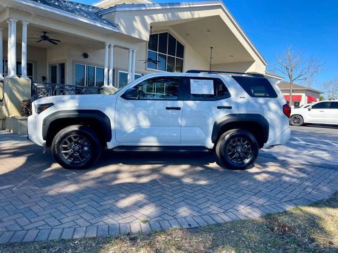 Used 2025 Toyota 4Runner SR5 image 2