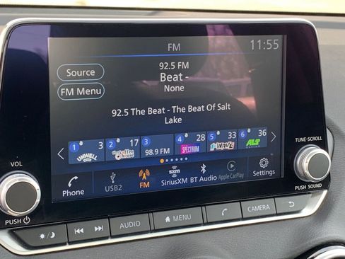 Used 2025 Nissan Sentra SV image 21