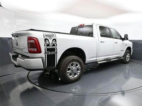 Used 2023 RAM 2500 Laramie AWD/4WD image 3