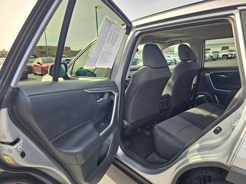 Used 2019 Toyota RAV4 XLE image 16