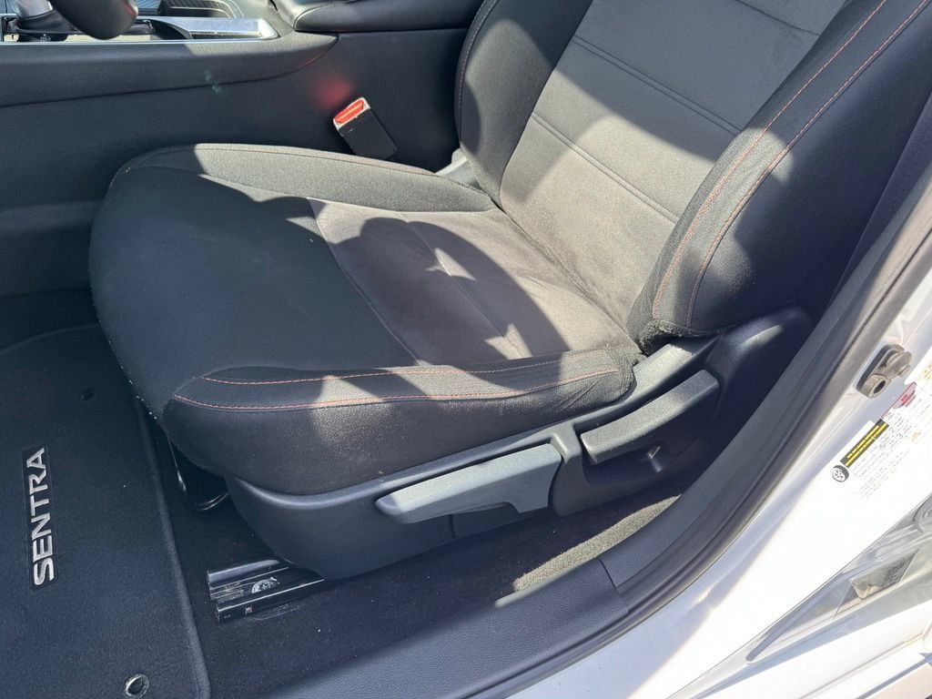 Used 2024 Nissan Sentra SR FWD image 35