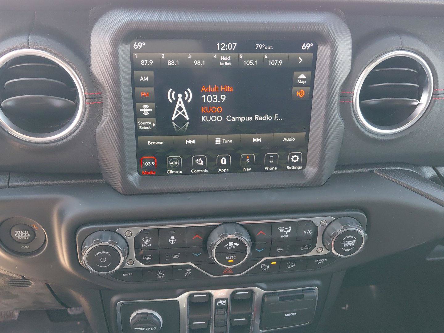 Used 2020 Jeep Wrangler Unlimited Rubicon AWD/4WD image 30