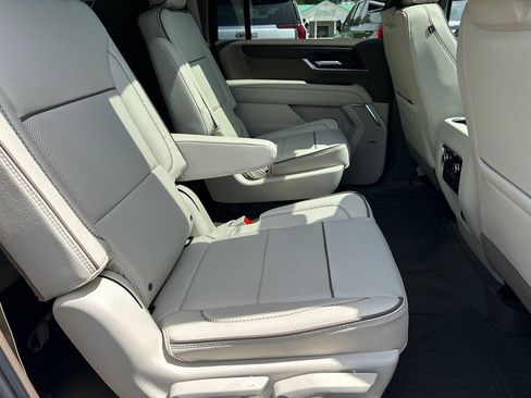 New 2026 GMC Yukon XL Denali w/ Denali Reserve Package image 16