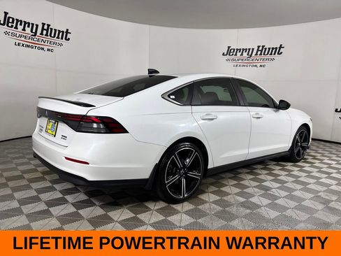 Used 2023 Honda Accord Sport image 5