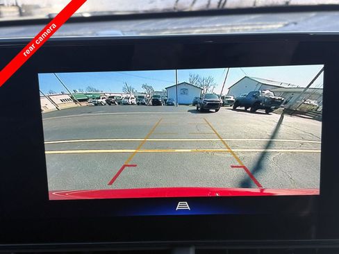 Used 2025 Chevrolet Trax LT image 5