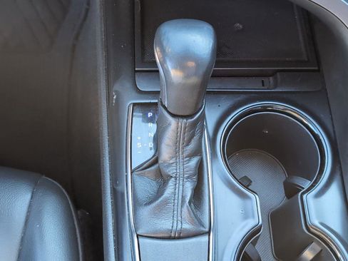 Used 2020 Toyota Camry SE image 17