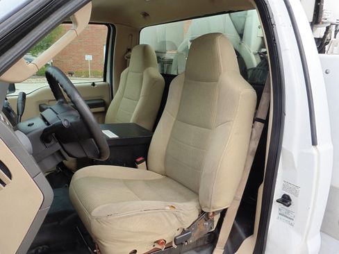 Used 2008 Ford F350 XLT image 5