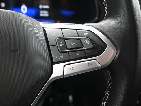 Used 2022 Volkswagen Taos SE image 25