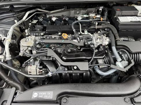 Used 2025 Toyota Corolla LE FWD image 31