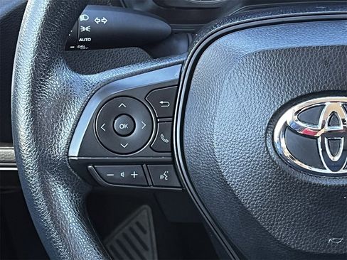 Used 2024 Toyota Corolla LE image 12