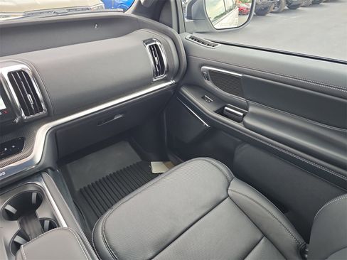 New 2025 Ford Expedition Platinum w/ Stealth Performance Package image 12