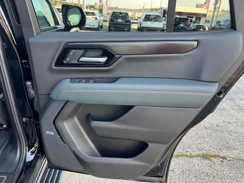 New 2026 GMC Yukon AT4 w/ AT4 Premium Package AWD/4WD image 35