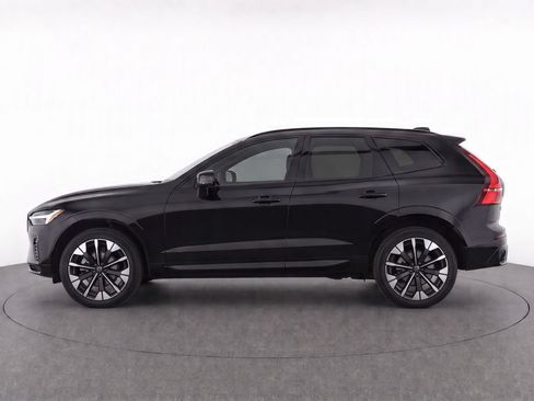 Certified 2026 Volvo XC60 B5 Plus AWD/4WD image 6