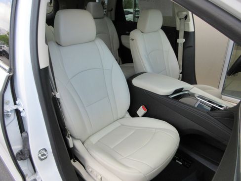 Used 2023 Buick Enclave Premium w/ Experience Buick Package AWD/4WD image 26