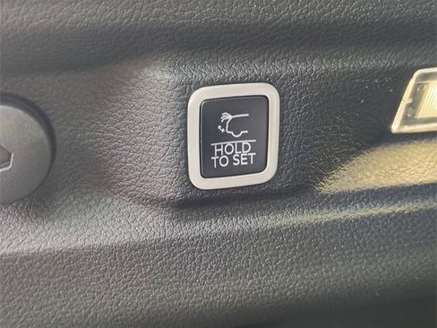 New 2025 Jeep Grand Cherokee L Altitude image 34