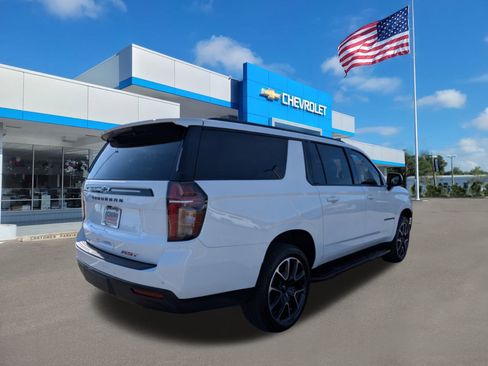 Used 2024 Chevrolet Suburban RST w/ Luxury Package image 4