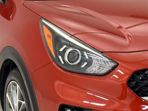 Used 2022 Kia Niro Touring Special Edition image 5