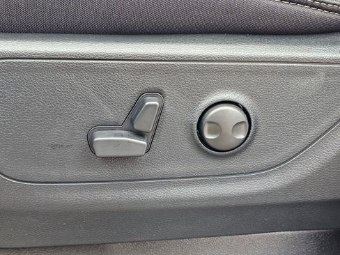 New 2026 RAM 1500 4x4 Crew Cab image 15