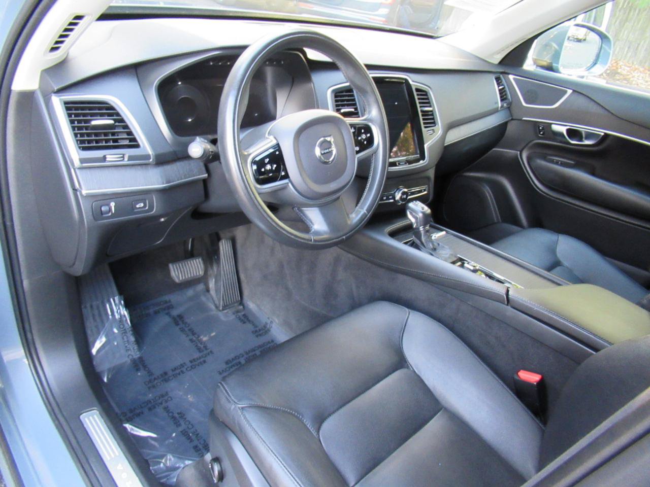 Used 2020 Volvo XC90 T5 Momentum AWD/4WD image 9